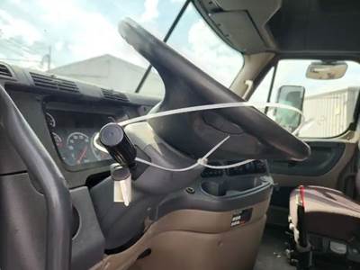 Freightliner Cascadia 125 Steering Column