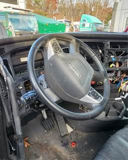 Freightliner Cascadia 126 Steering Column