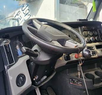 Freightliner Cascadia 126 Steering Column