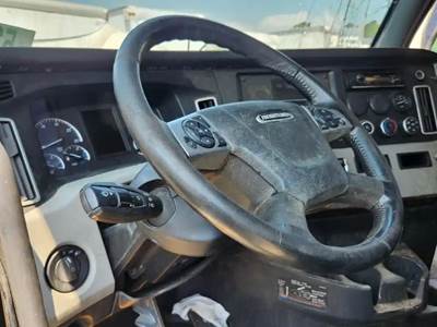 Freightliner Cascadia 126 Steering Column