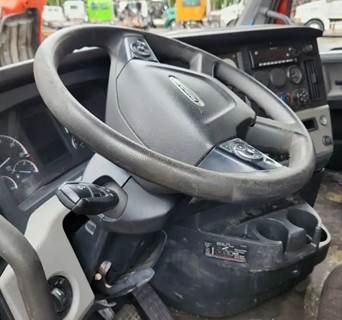 Freightliner Cascadia 126 Steering Column