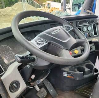 Freightliner Cascadia 126 Steering Column