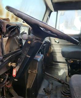 International 4900 Steering Column