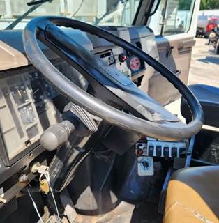 International 4900 Steering Column
