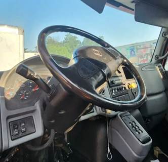 International 7400 Steering Column