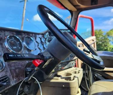 International 9200i Steering Column