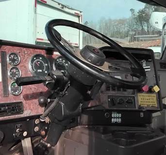 International 9200i Steering Column