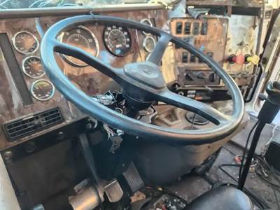 International 9200i Steering Column
