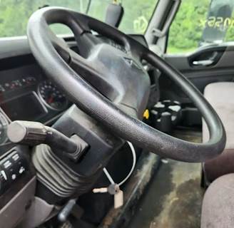 International MV607 Steering Column