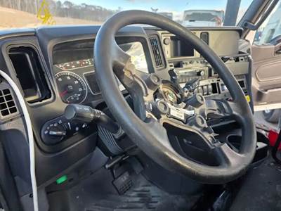 International RH613 Steering Column