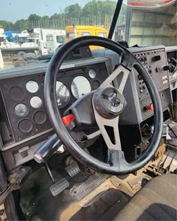 Mack CH613 Steering Column