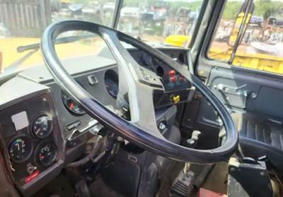 Mack DM688S Steering Column