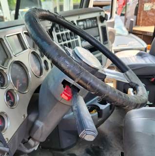Mack Pinnacle CHU613 Steering Column for a 2017 Mack CHU613