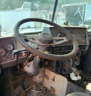 Mack RD688S Steering Column
