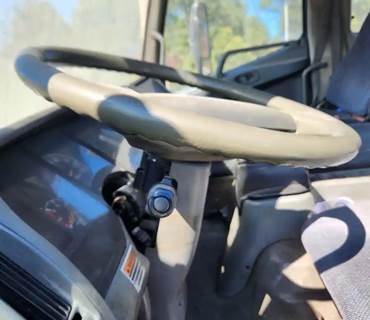 Mitsubishi FM65F Steering Column