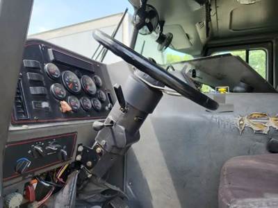 E-One Steering Column for a 2002 E-One Fire Truck