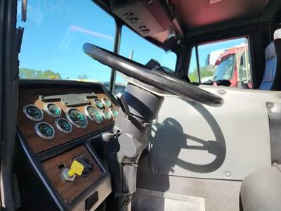 Sutphen Steering Column for a 2001 Sutphen Firetruck