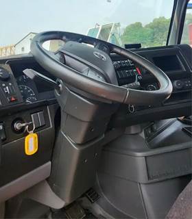Volvo VNL Steering Column