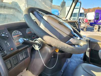 Volvo VNL Steering Column