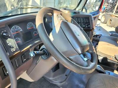 Volvo VNL Steering Column