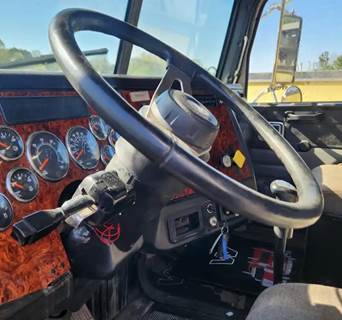 Western Star 4900SA Steering Column for a 2007 Western Star 4900 SA