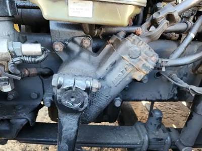 TRW/ROSS Steering Gear / Rack for a 2013 Freightliner Cascadia 125