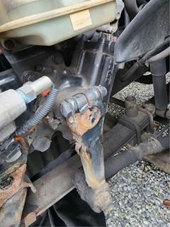 TRW/ROSS Steering Gear / Rack for a 2011 Freightliner Cascadia 113