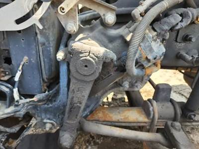 TRW/ROSS Steering Gear / Rack for a 2014 Peterbilt 388