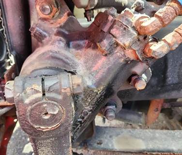 TRW/ROSS Steering Gear / Rack for a 2006 Freightliner M2 106