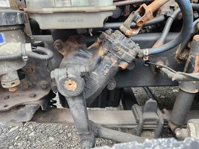 TRW/ROSS Steering Gear / Rack for a 2018 Freightliner Cascadia 125