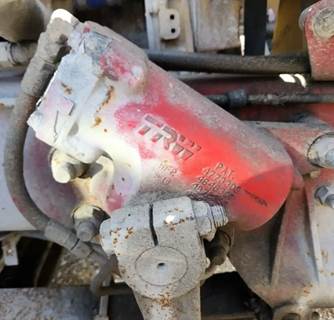 TRW/ROSS Steering Gear / Rack for a 2000 Sterling L9500