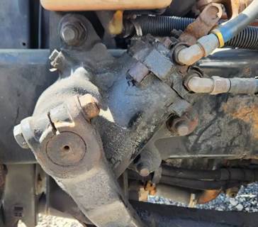 TRW/ROSS Steering Gear / Rack for a 2005 Freightliner M2 106