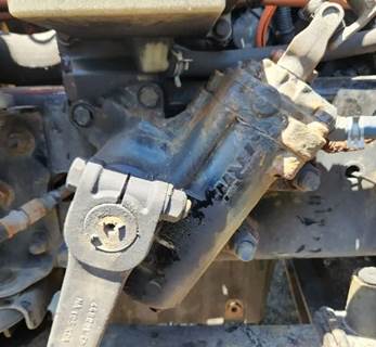 TRW/ROSS Steering Gear / Rack for a 2017 Freightliner Cascadia 125