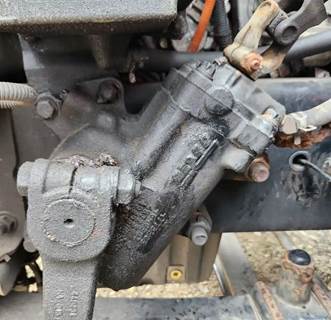 TRW/ROSS Steering Gear / Rack for a 2017 Freightliner Cascadia 125