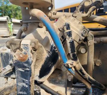 TRW/ROSS Steering Gear / Rack for a 2005 Sterling L9500