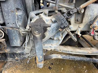 TRW/ROSS Steering Gear / Rack for a 2011 Kenworth T800