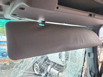 Chevrolet 6500XD Sun Visor