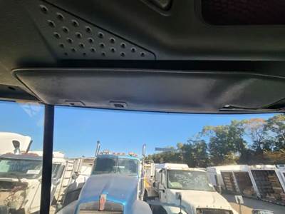 Freightliner Cascadia 113 Sun Visor