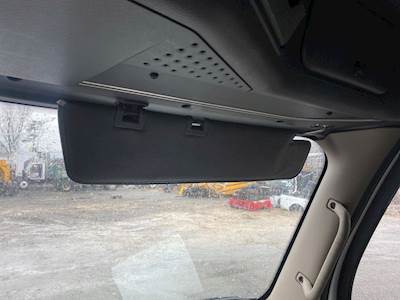 Freightliner Cascadia 125 Sun Visor