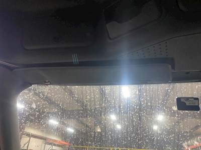 Freightliner Cascadia 125 Sun Visor