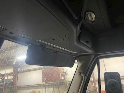 Freightliner Cascadia 125 Sun Visor