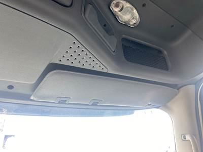 Freightliner Cascadia 125 Sun Visor