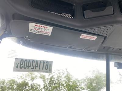 Freightliner Cascadia 125 Sun Visor