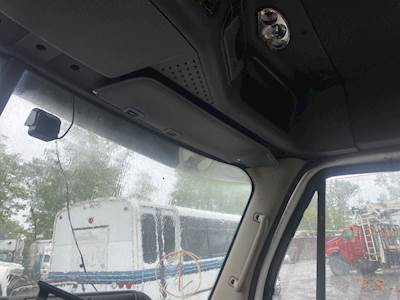 Freightliner Cascadia 125 Sun Visor