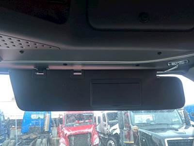 Freightliner Cascadia 125 Sun Visor