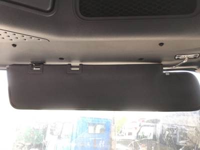 Freightliner Cascadia 125 Sun Visor