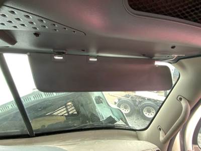 Freightliner Cascadia 125 Sun Visor