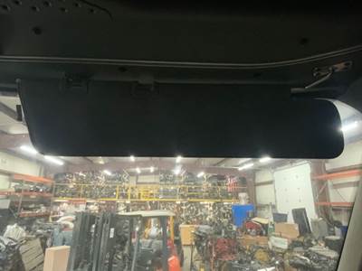 Freightliner Cascadia 125 Sun Visor