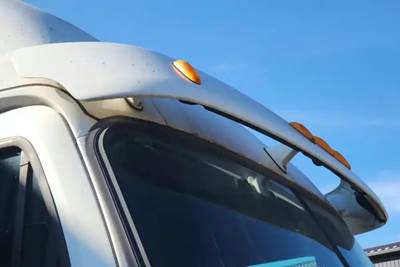 Freightliner Cascadia 125 Sun Visor