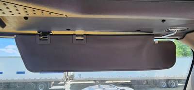Freightliner Cascadia 125 Sun Visor